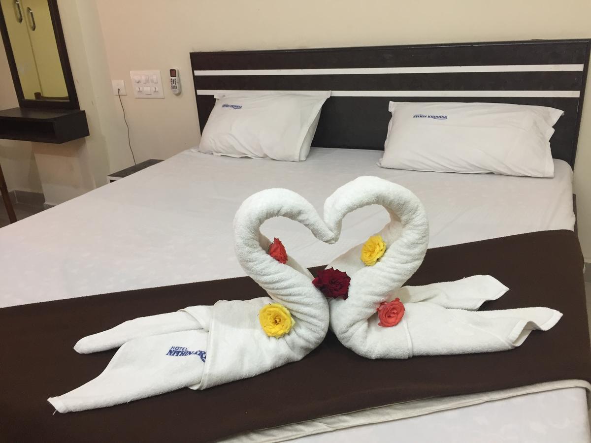 Hotel Nithin Krishna 티루파티 외부 사진