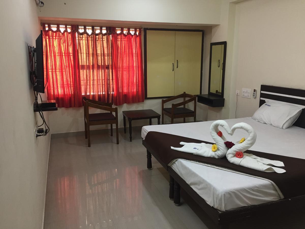 Hotel Nithin Krishna 티루파티 외부 사진